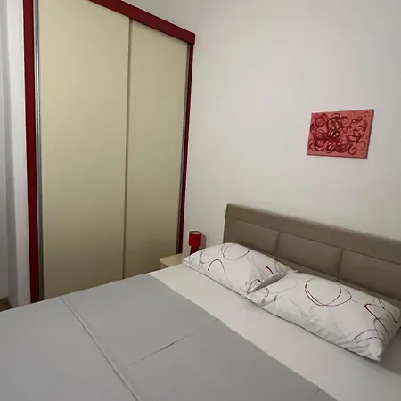 Apartament Totoadria *